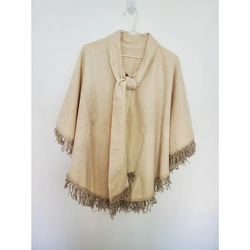 Cream 100% Lana Cape with tie's in the front and collar